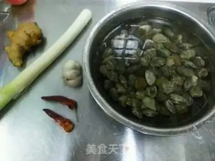 Make Hot hot clams step 0
