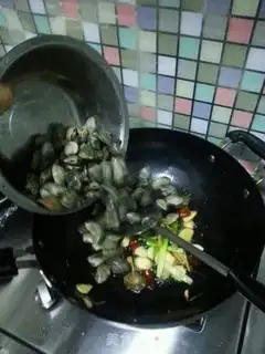 Make Hot hot clams step 5