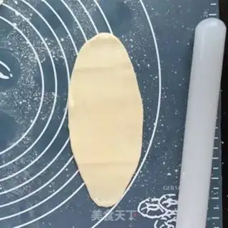 Make Squeeze meat mooncake step 9