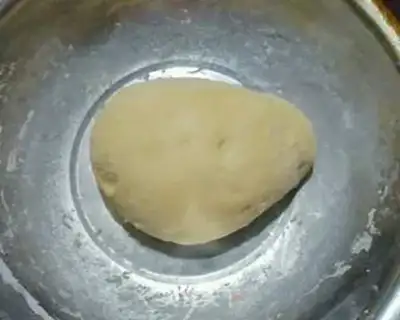 Make Frog bread step 2