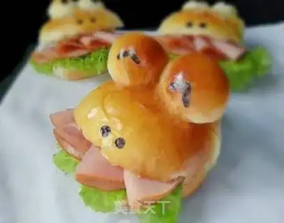 Make Frog bread step 12