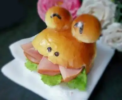Make Frog bread step 16