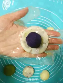 Make Ice mooncake step 16