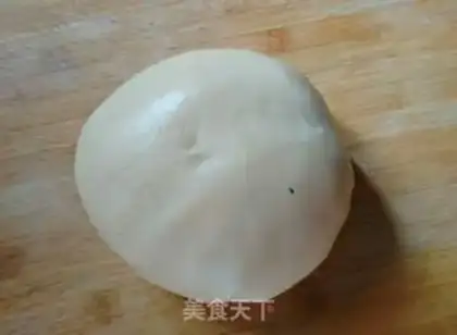 Make Goldfish bean mooncake step 3