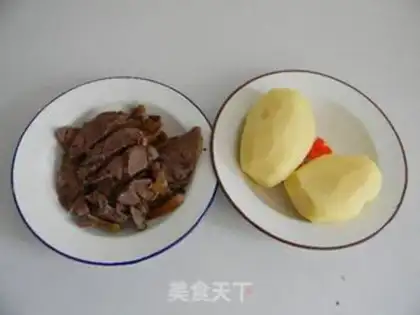 Make Dry potato beef step 0