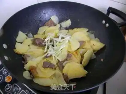 Make Dry potato beef step 7
