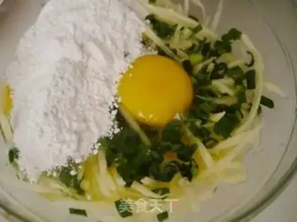 Make Eggs and potatoes step 2