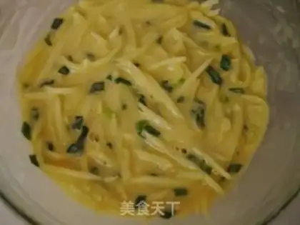 Make Eggs and potatoes step 3