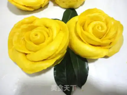 Make Pumpkin cucumber rose buns step 11