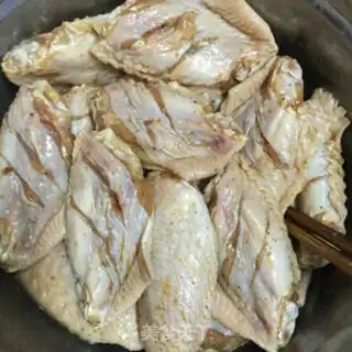 Make Roasted wings with black pepper step 0