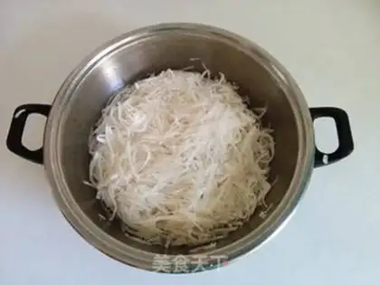 Make A lamb radish dumpling step 1