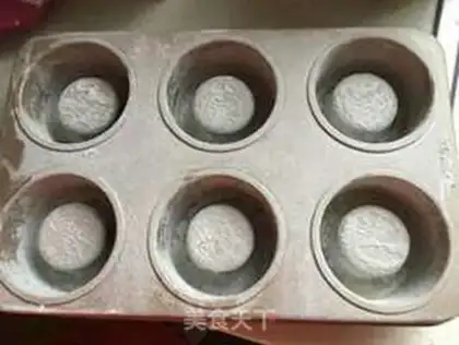 Make Fruit ice cream rose cake step 0