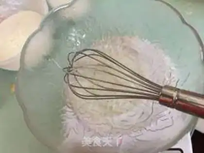 Make Fruit ice cream rose cake step 1