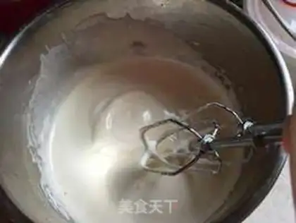 Make Fruit ice cream rose cake step 3