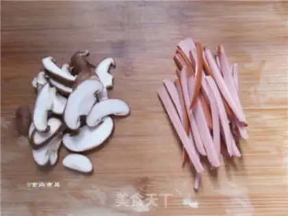Make Breakfast pizza step 1