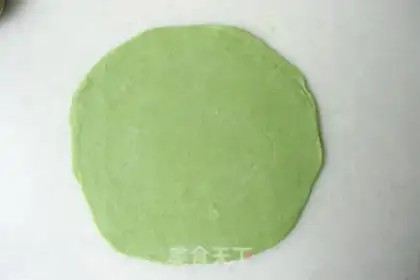 Make A spinach chicken roll step 5