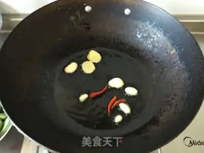 Make A red roasted chicken step 4