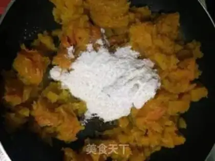 Make Pumpkin yellow soup step 2