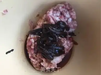 Make Pork dumplings step 1