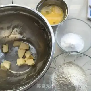 Make The original pound cake step 0