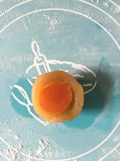 Make Lotus souffle step 8