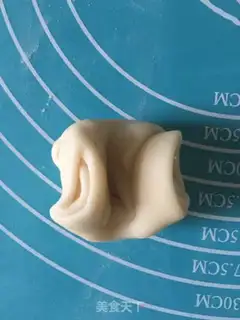 Make Lotus souffle step 15