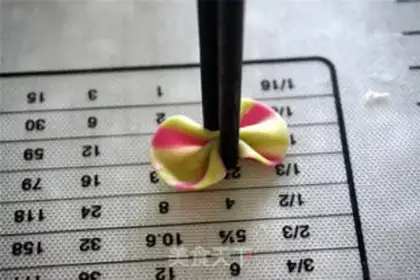 Make Colored butterflies step 11