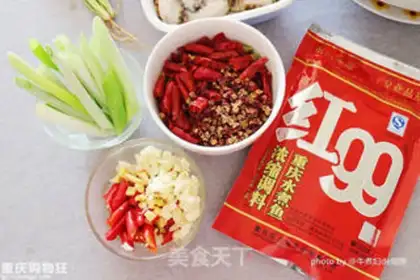 Make Abalone shrimp spicy pot step 1