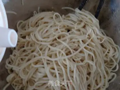 Make Hot dry noodles step 7