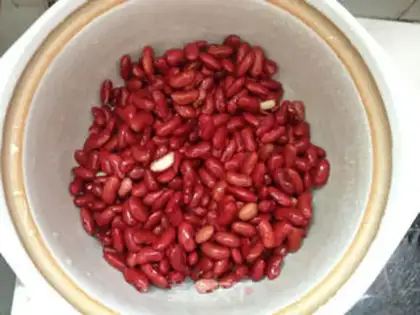 Make Milk and tea and honey beans step 0
