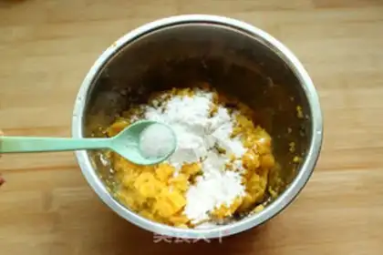 Make Hot fried rice cake step 0