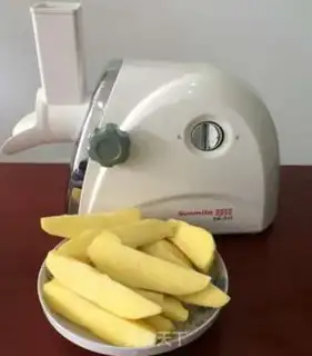 Make A simple and delicious family makes chips step 0