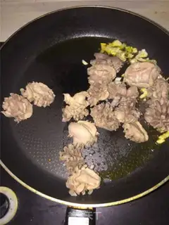 Make Spicy chickens step 4
