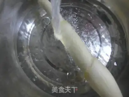 Make Pyramid, white corn step 1