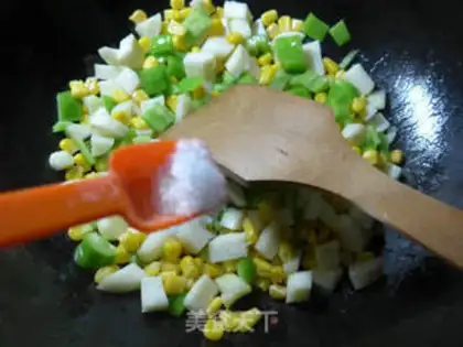 Make Pyramid, white corn step 10