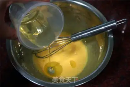 Make Tea-colored cake rolls step 1