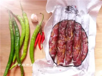 Make Pepper fried sausage step 0