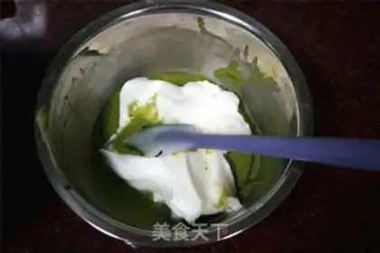 Make Tea-colored cake rolls step 14