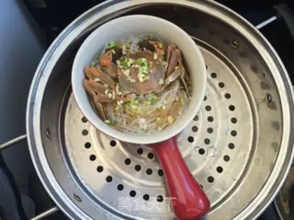 Make A fan of crabs step 12