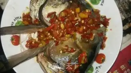 Make Electric rice and steamed fish heads step 1