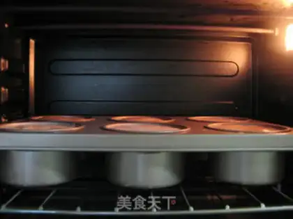 Make Cake with cream step 9