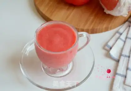 Make Red tea and tomato juice step 4