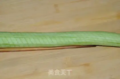 Make Garlic fan silk melon step 1