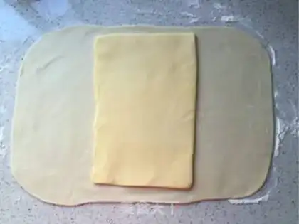 Make Soccer apple pie step 4