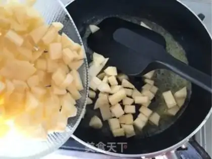 Make Soccer apple pie step 21