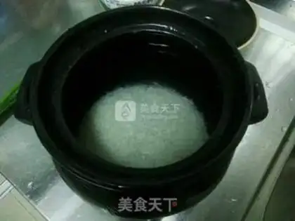 Make Porridge for mushroom shrimp step 1
