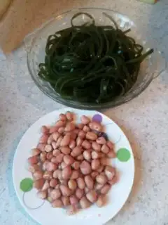Make Creamed seaweed peanuts step 0
