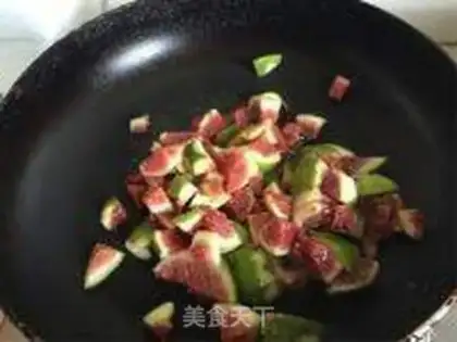Make Flycake fig pie step 2
