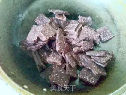 Make The cabbage makes black rice cake step 3