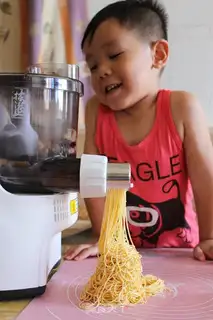 Make Colored ice cream step 3